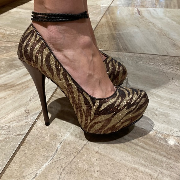 Qupid sparkly gold, and bronze stilettos - Picture 4 of 11